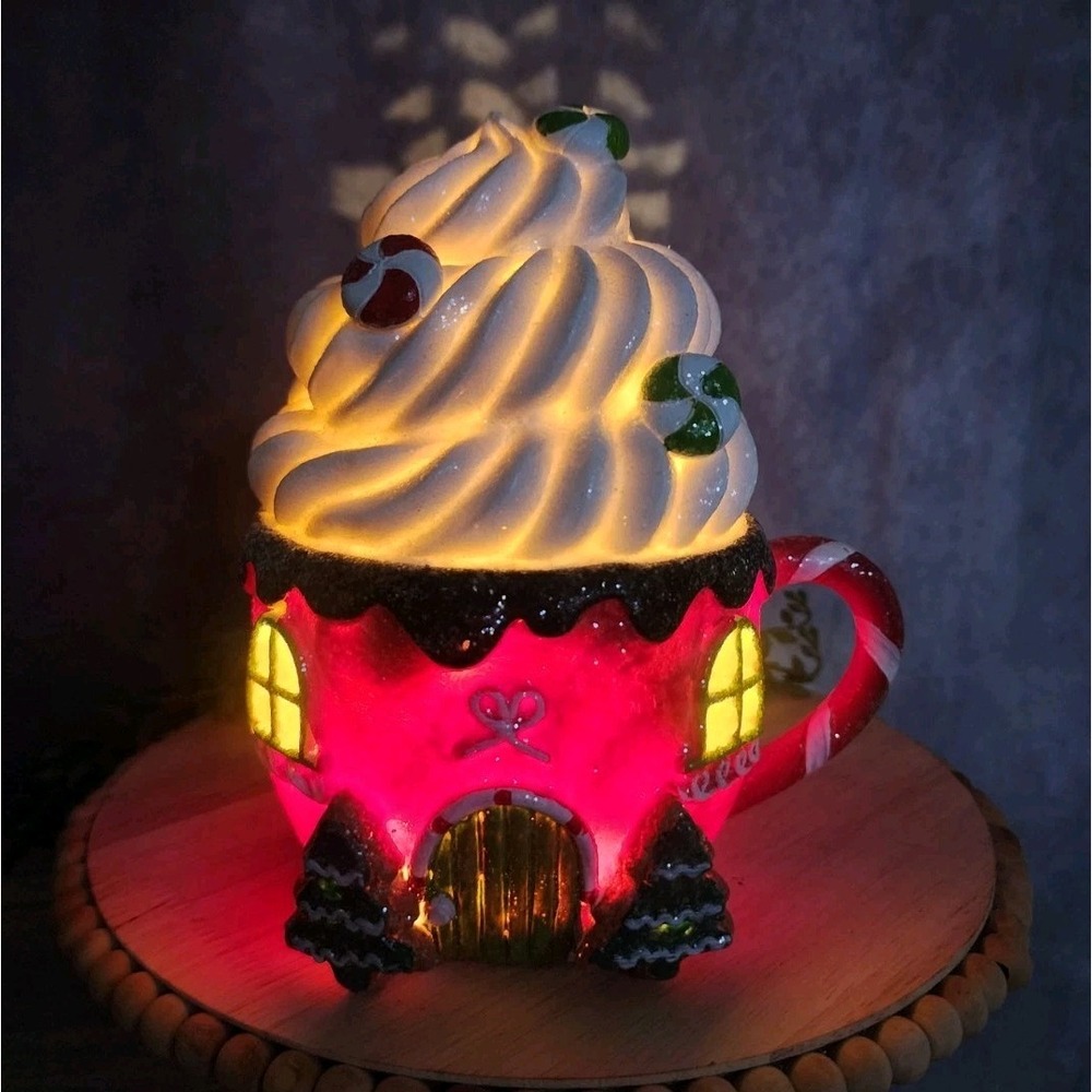 Christmas‎ Gingerbread House Red Mug Cocoa Figure Lights Up 7"x6" Peppermint NEW